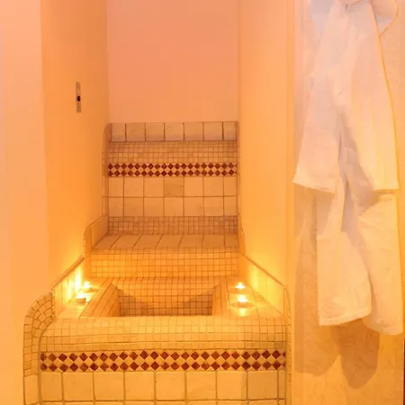 Garni Iris 3*