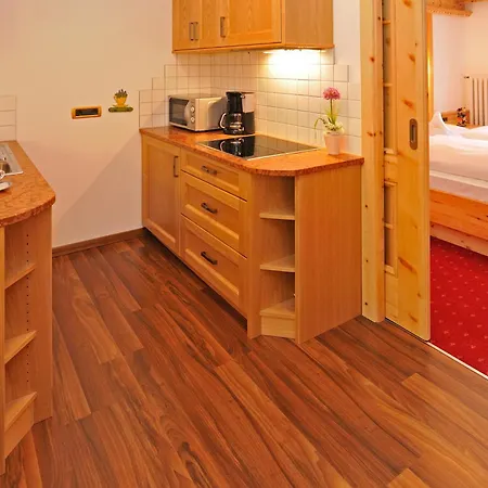 Garni Iris Otel 3*